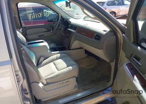 2007 Chevrolet Suburban 1500 Lt из США, поврежденный, VIN 3GNFK16397G132022